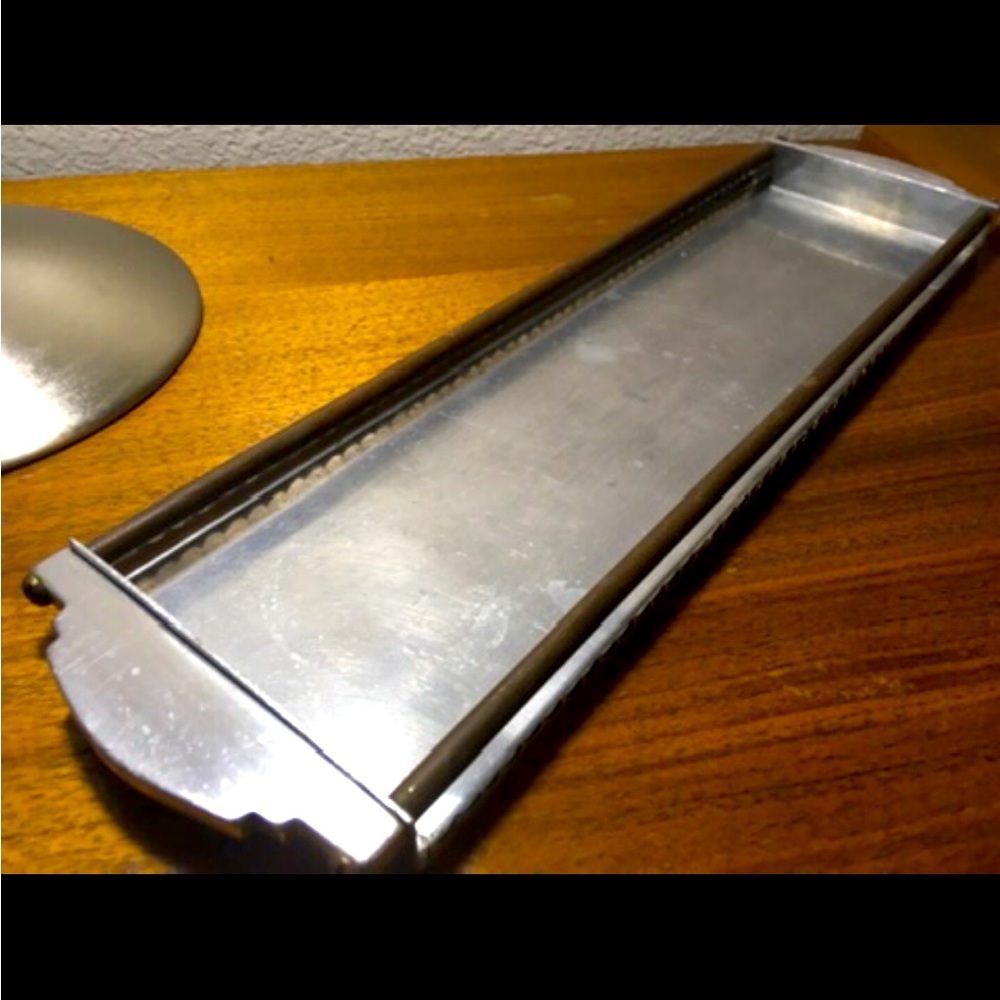 Vintage RARE Design Art Deco Serving Tray!🏵️✨